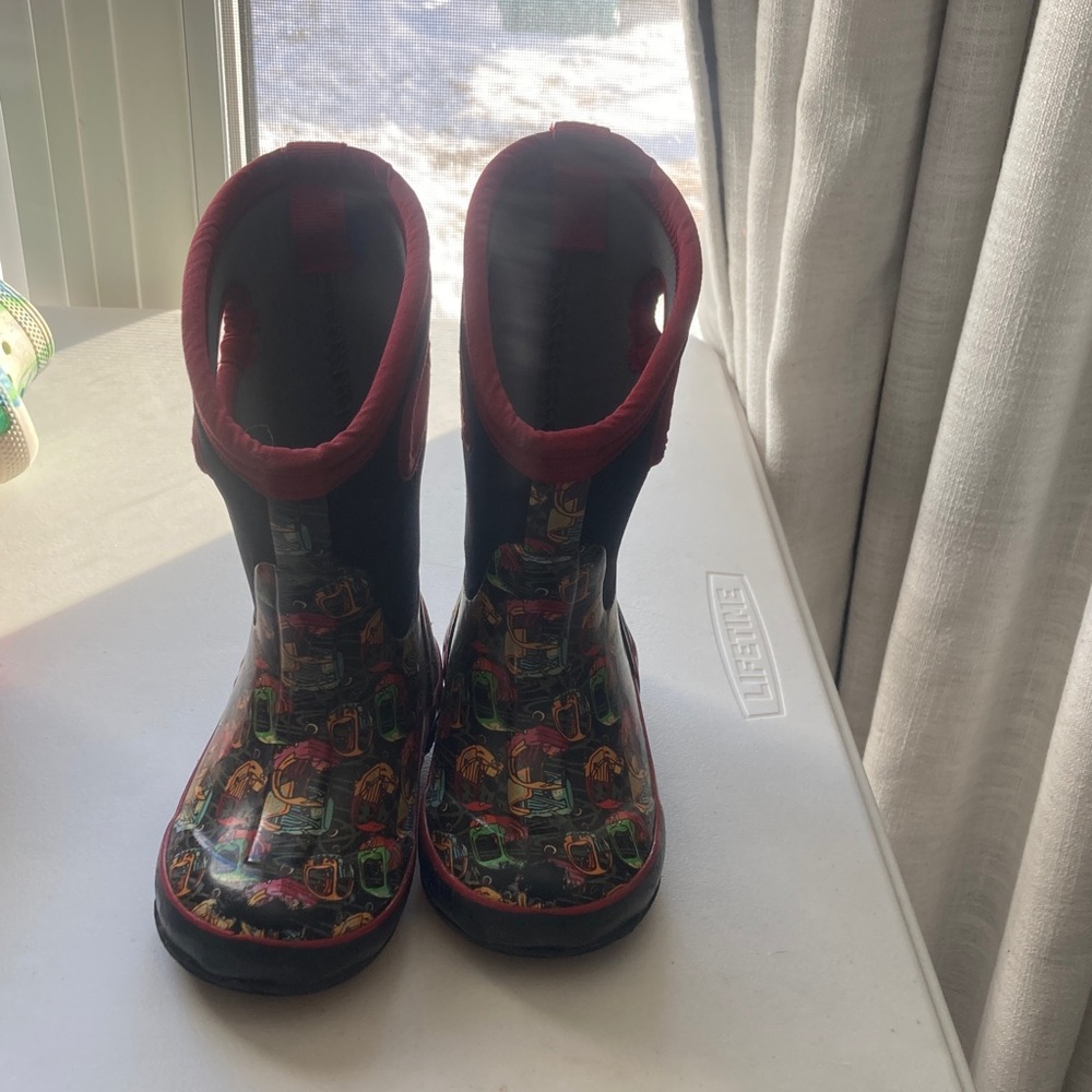 Bogs Kids Black and Red Rain Boots